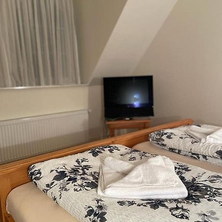 Hotel Und Restaurant Gruner Hahn Elsenfeld Екстер'єр фото
