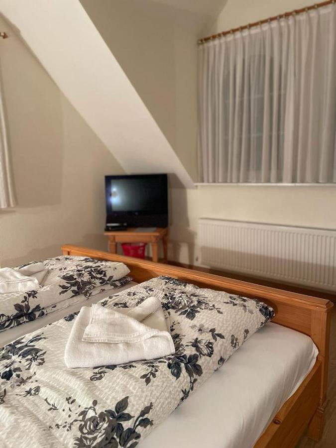 Hotel Und Restaurant Gruner Hahn Elsenfeld Екстер'єр фото